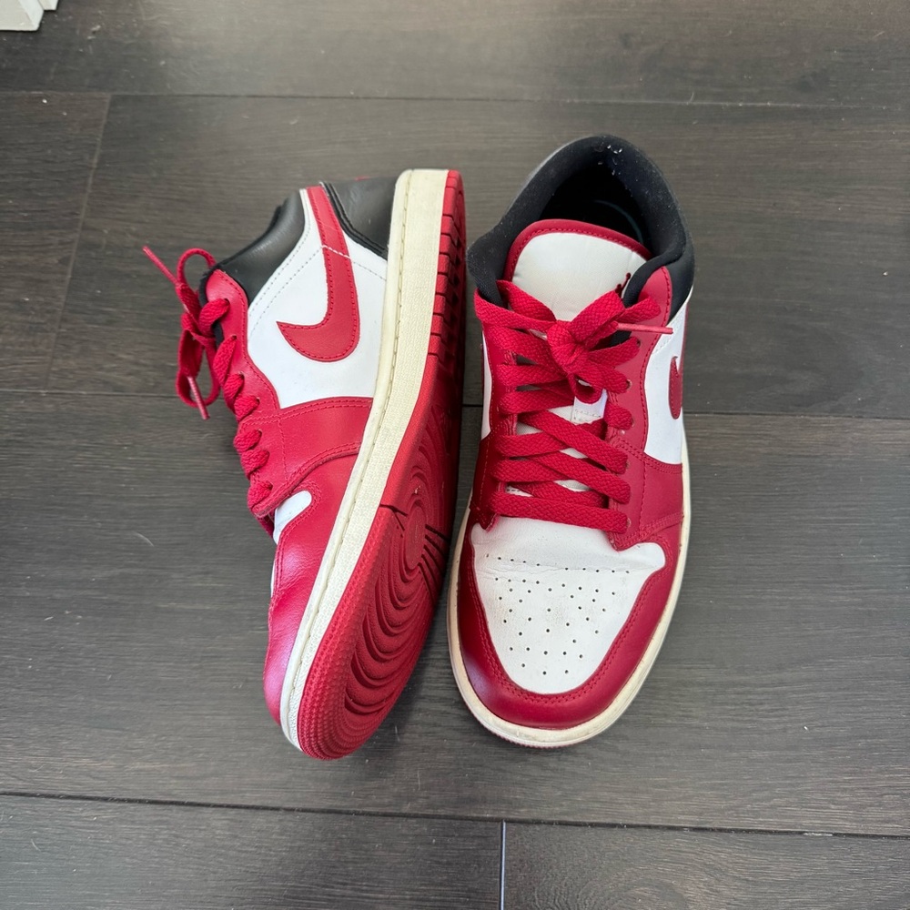 Nike Jordan women lows red back 9 sneakers